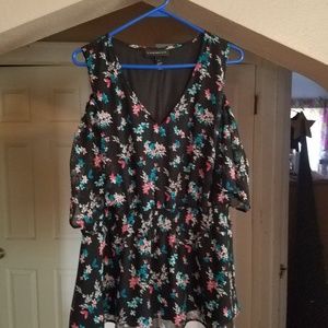 Cold shoulder flowered blouse